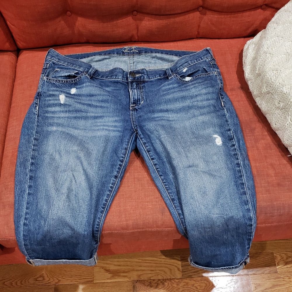 Cuffed denim jeans
